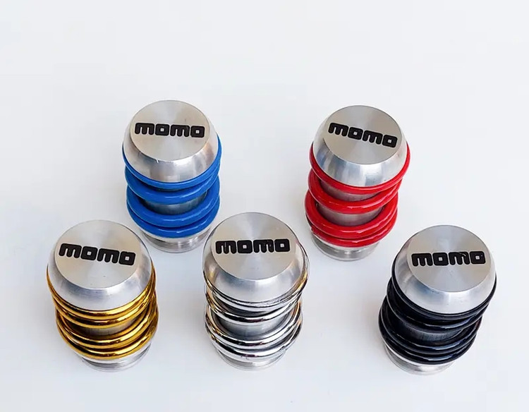 سر دنده مومو - MOMO در